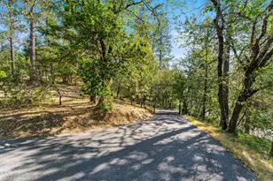 3620 Demaray Dr, Grants Pass, OR 97527 - Photo 40