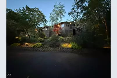 840 Shadow Hills Drive, Grants Pass, OR 97526 - Photo 2