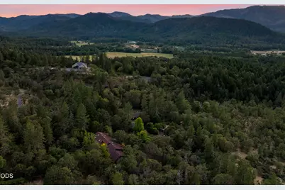 840 Shadow Hills Drive, Grants Pass, OR 97526 - Photo 4