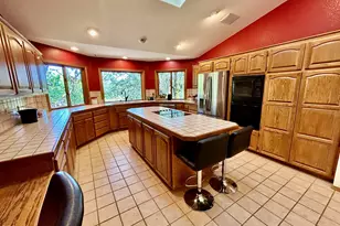 840 Shadow Hills Dr, Grants Pass, OR 97526 - Photo 14
