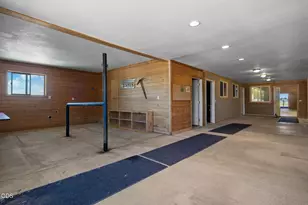 24605 Dodds Rd, Bend, OR 97701 - Photo 54