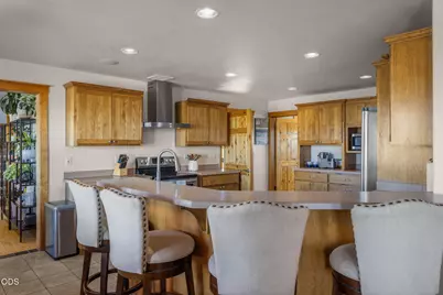 24605 Dodds Road, Bend, OR 97701 - Photo 16