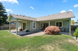 1443 Elaine Way, Medford, OR 97501 - Photo 28