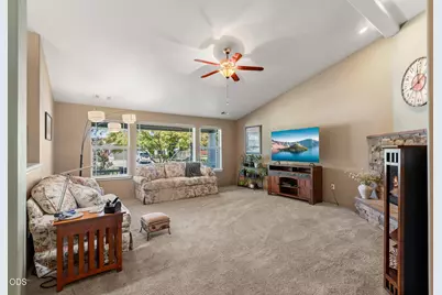 1443 Elaine Way, Medford, OR 97501 - Photo 6