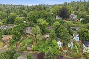 7339 S Corbett Ave, Portland, OR 97219 - Photo 6