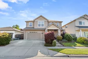 711 Isherwood Dr, Central Point, OR 97502 - Photo 4