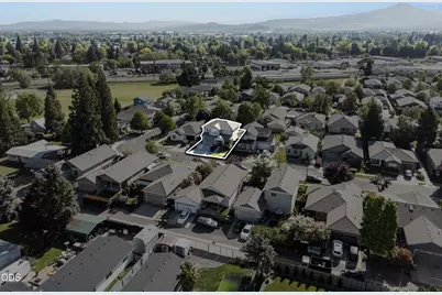 711 Isherwood Drive, Central Point, OR 97502 - Photo 54