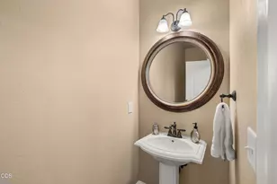 711 Isherwood Dr, Central Point, OR 97502 - Photo 34