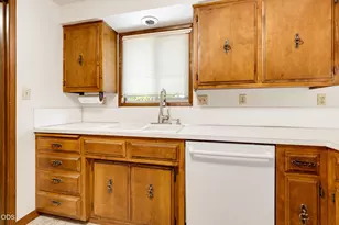 2533 Tahitian Ave, Medford, OR 97504 - Photo 18