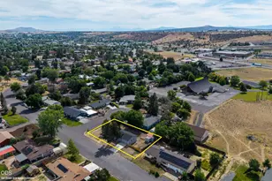 730 NE Lakeside Dr, Madras, OR 97741 - Photo 46