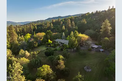 2564 Old Military Road, Central Point, OR 97502 - Photo 4