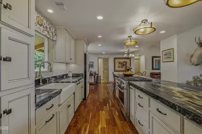 2564 Old Military Road, Central Point, OR 97502 - Photo 12