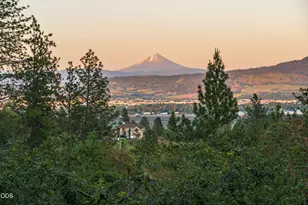 2564 Old Military Rd, Central Point, OR 97502 - Photo 46