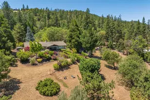 2564 Old Military Rd, Central Point, OR 97502 - Photo 4