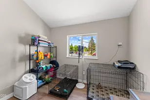 703 NE 10th St, Grants Pass, OR 97526 - Photo 18