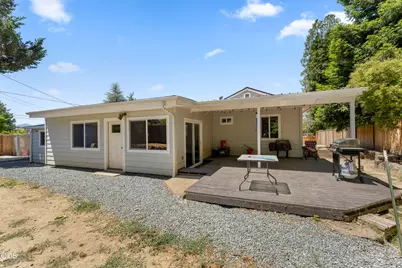 703 NE 10th Street, Grants Pass, OR 97526 - Photo 26