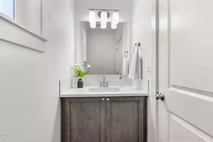 3366 NW 7th St, Redmond, OR 97756 - Photo 24