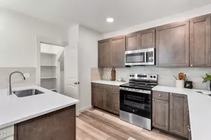 3366 NW 7th St, Redmond, OR 97756 - Photo 8