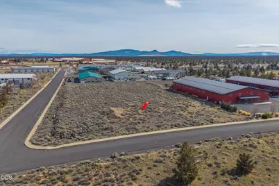 2200 SW Deerhound Avenue, Redmond, OR 97756 - Photo 6