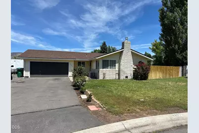 4407 N Meadows Court N, Klamath Falls, OR 97603 - Photo 1