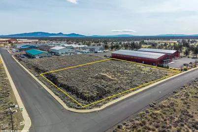 2200 SW Deerhound Avenue, Redmond, OR 97756 - Photo 4