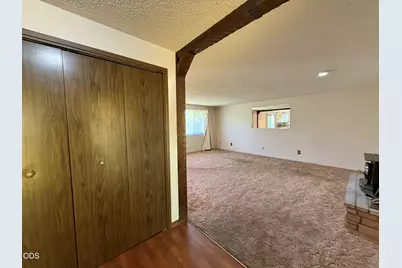 5119 Barry Avenue, Klamath Falls, OR 97603 - Photo 2