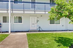 737 Stevens St, Medford, OR 97504 - Photo 4
