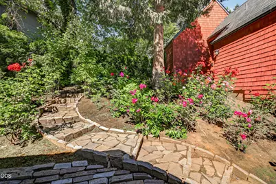 443 Conestoga Drive, Jacksonville, OR 97530 - Photo 44
