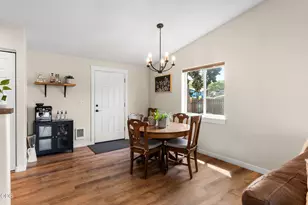 833 NW Maple Ct, Redmond, OR 97756 - Photo 12