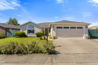 2343 New Haven Drive, Central Point, OR 97502 - Photo 2