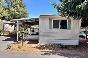 5602 Denver Ave, Klamath Falls, OR 97603 - Photo 1