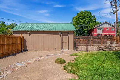 303 NW Birch Avenue, Redmond, OR 97756 - Photo 22