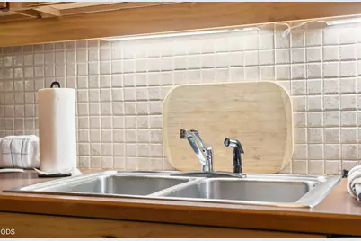 57057 Abbot House Lane #APT 10, Sunriver, OR 97707 - Photo 16