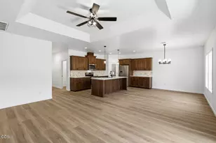 776 Kendall Dr, Grants Pass, OR 97527 - Photo 14
