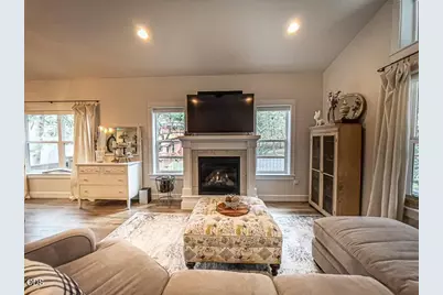250 Oak Knoll, Jacksonville, OR 97530 - Photo 8