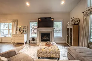 250 Oak Knl, Jacksonville, OR 97530 - Photo 8