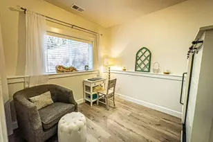 250 Oak Knl, Jacksonville, OR 97530 - Photo 32