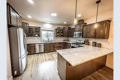 250 Oak Knoll, Jacksonville, OR 97530 - Photo 6