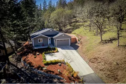 250 Oak Knoll, Jacksonville, OR 97530 - Photo 1
