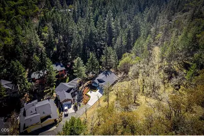 250 Oak Knoll, Jacksonville, OR 97530 - Photo 46