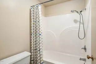 18575 SW Century Dr, Bend, OR 97702 - Photo 20
