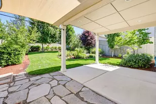 3727 Sidney Way, Medford, OR 97504 - Photo 6