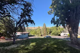 1342 Johnson Ave, Klamath Falls, OR 97601 - Photo 4