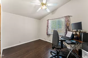 750 Roguelea Ln, Grants Pass, OR 97526 - Photo 16