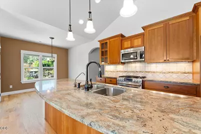 1712 Stevens Road, Eagle Point, OR 97524 - Photo 18