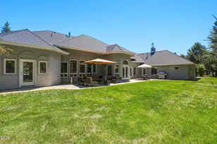 3729 NW Summerfield Rd, Bend, OR 97703 - Photo 58