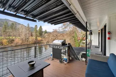 2400 Rogue River Highway, Gold Hill, OR 97525 - Photo 28