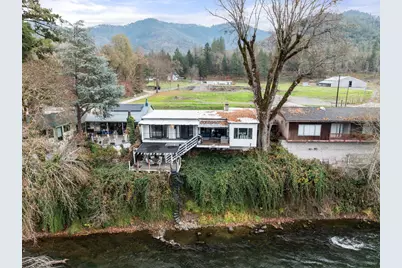 2400 Rogue River Highway, Gold Hill, OR 97525 - Photo 40