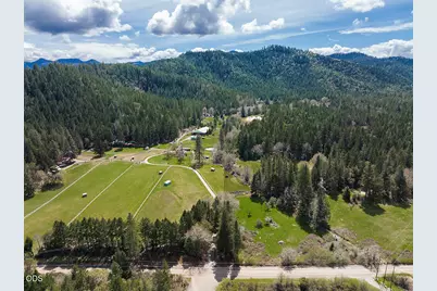 910 Reeves Creek Road, Selma, OR 97538 - Photo 2