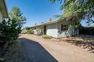 450 Grand Ave, Central Point, OR 97502 - Photo 18